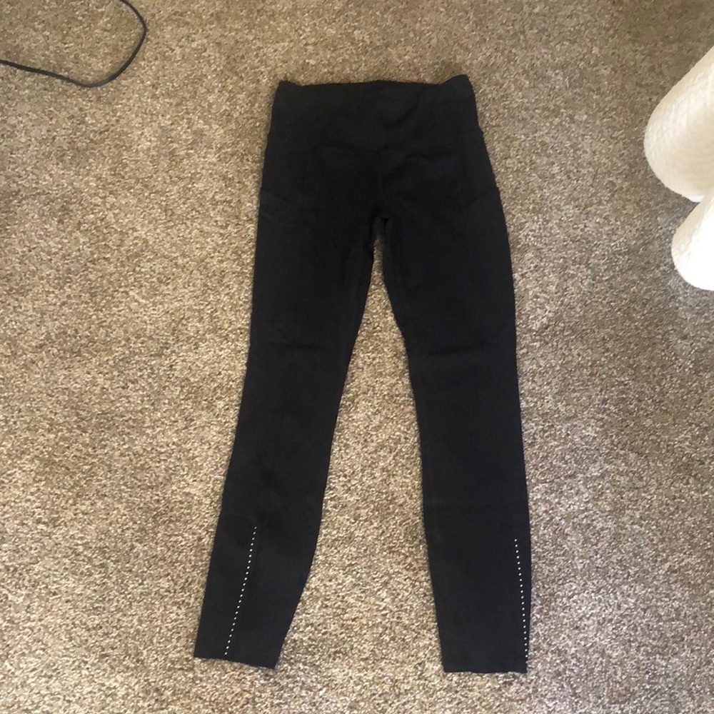 Black cropped leggings